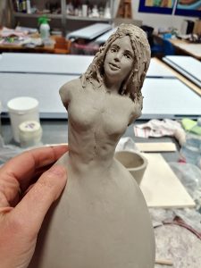 statua donna